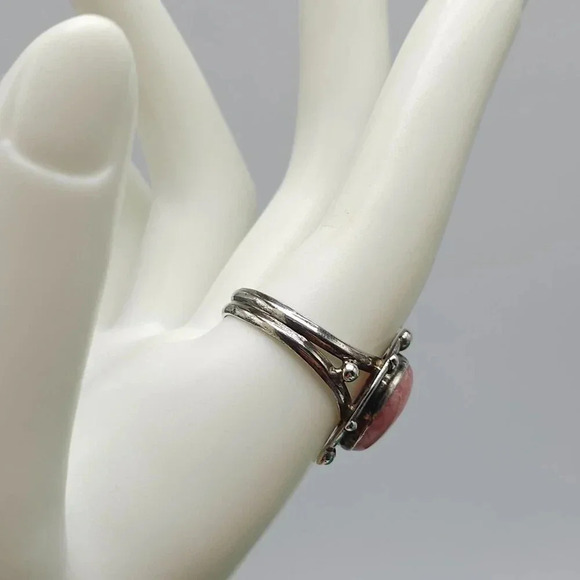 Vintage Sterling Silver Pink Rhodochrosite Ring Ornate Band Size 10 - Picture 3 of 6